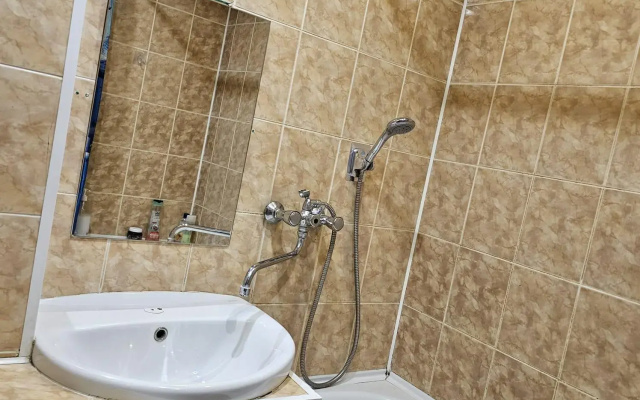 Domasnij ocag na ulice Artema 118