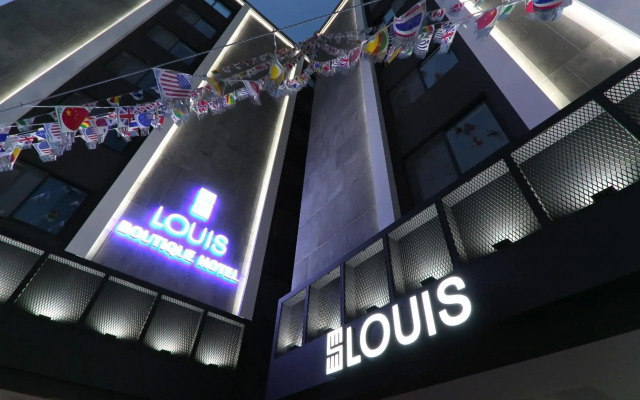 Louis Hotel