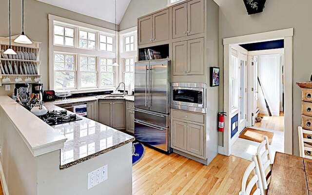 34 Edgartown - 2 Br Home