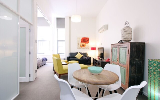 Essence of Degraves - Rejuvenate Stays
