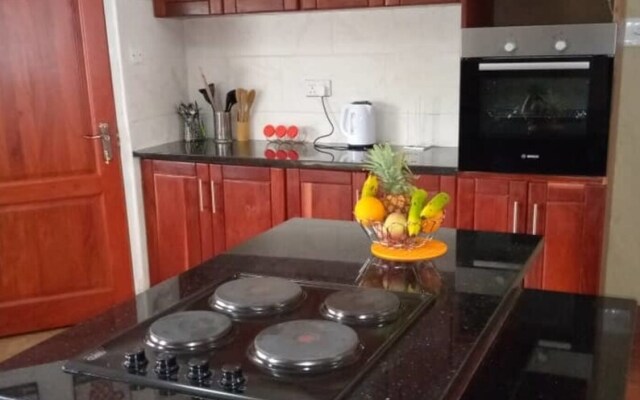 3 Bedrooms Exclusive House in Mass Media