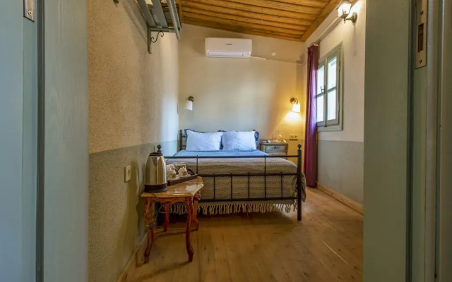 Cunda Fatma Hanim Konagi(15 Adult only)