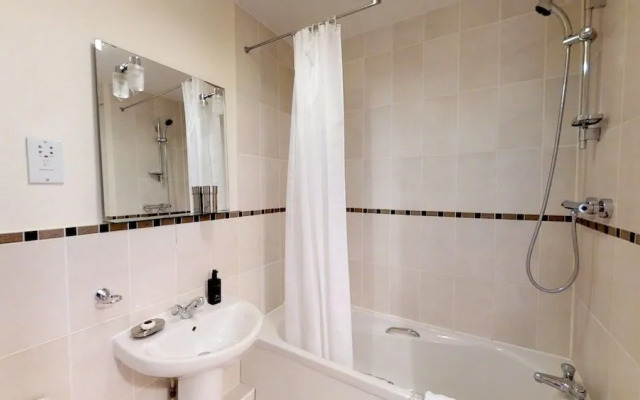 Signet Apartments - The Triangle