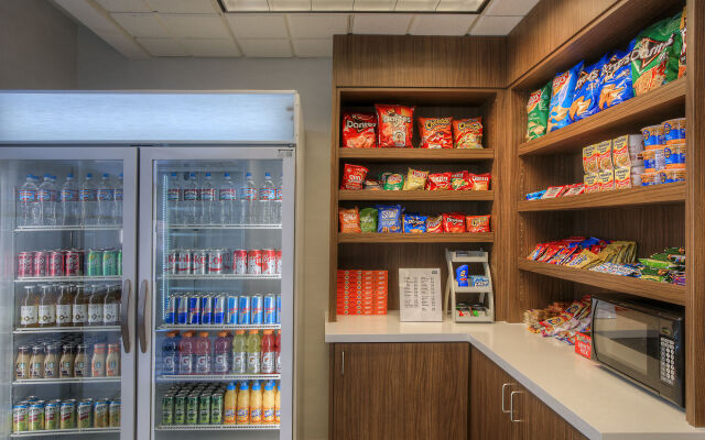 Holiday Inn Express & Suites Tempe by IHG