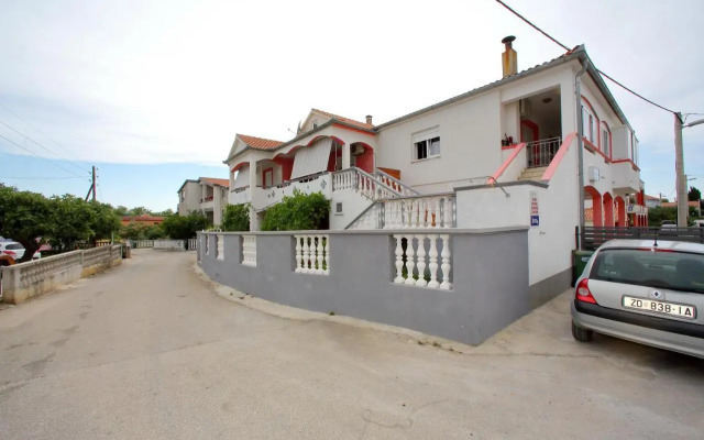 Apartment Mira
