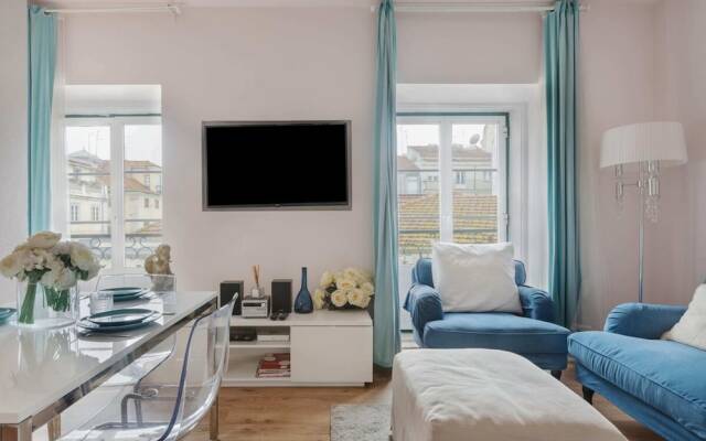 Charming Bright Apartment in Lisbon
