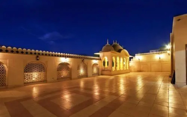 Hotel Mayaa Mansion