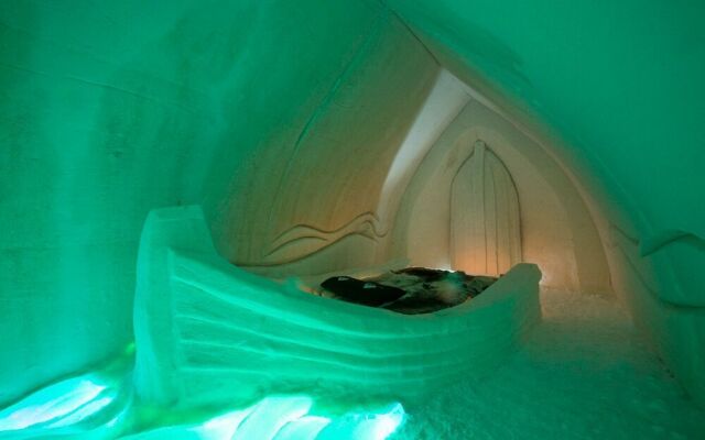 Arctic SnowHotel & Glass Igloos