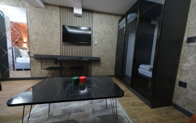 Nomad Hub Istanbul Suit