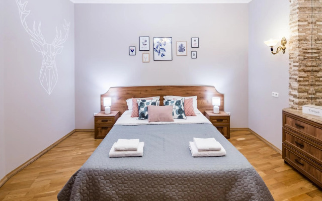 High Castle Apartment