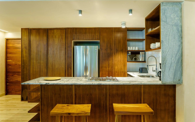 106 Beautiful Garden Apartment with Private Pool