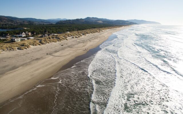 Sea Lion Crossing - 3 Br Home