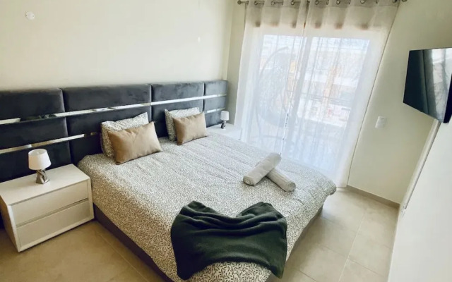 Beautiful 2-bed Villa in Albufeira