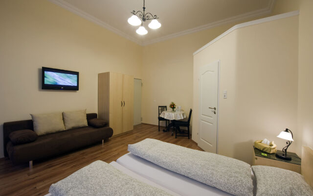 K&T Boardinghouse