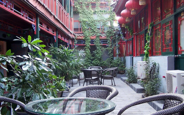 Double Happiness Beijing Courtyard Hotel