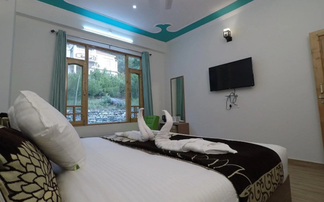 OYO 23527 Sarla Regency