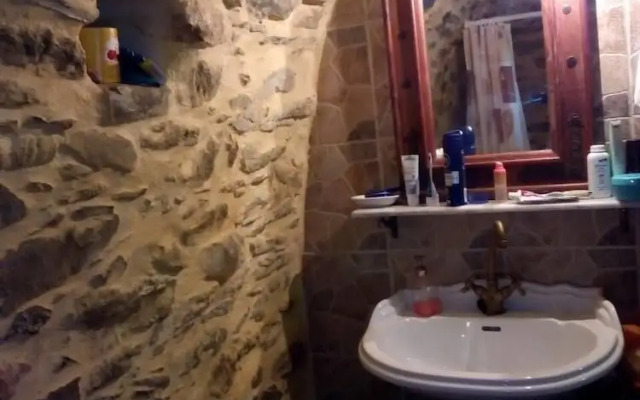 Mani Dere Tower Home