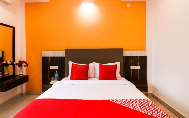OYO 48653 M M Park Inn