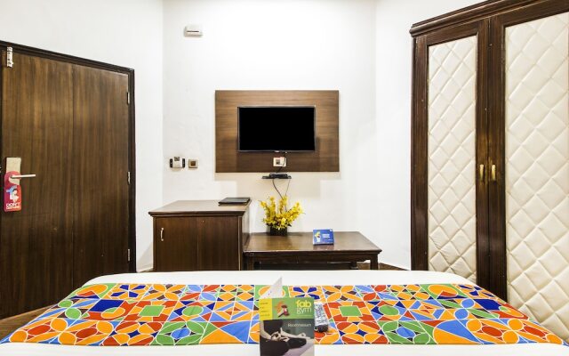 FabHotel Le Monarque Piccadily Chowk