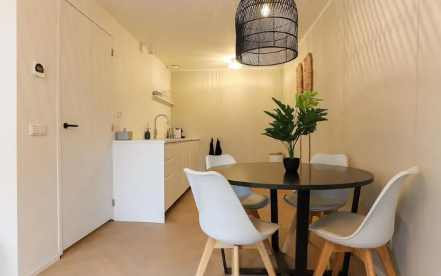 Pleasant Holiday Home in Vrouwenpolder With Garden