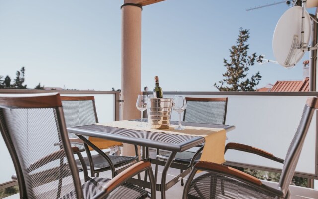 Poolside Hideout Apartments