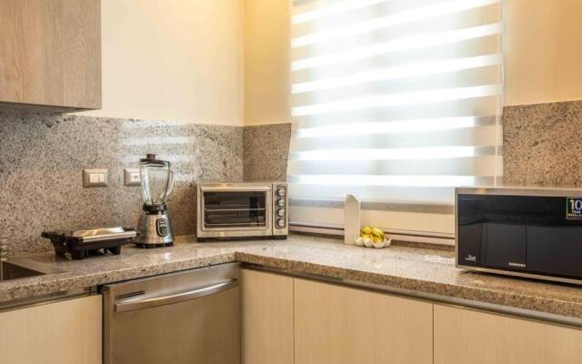 Luxury 2BR Pool & Golf View at Cana Pearl