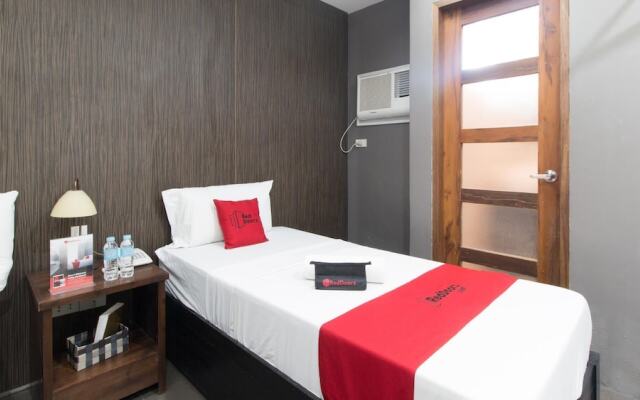 RedDoorz Plus near Laoag International Airport