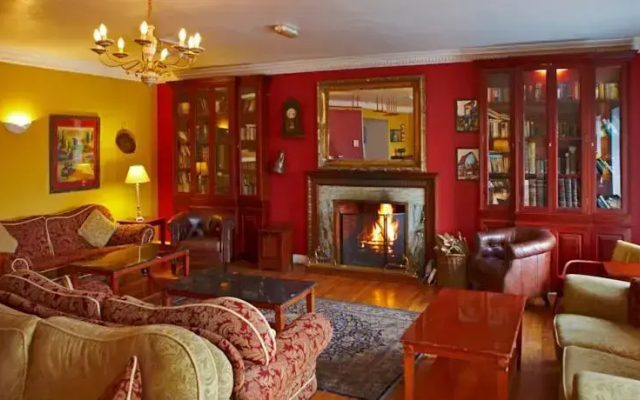 Leenane Hotel