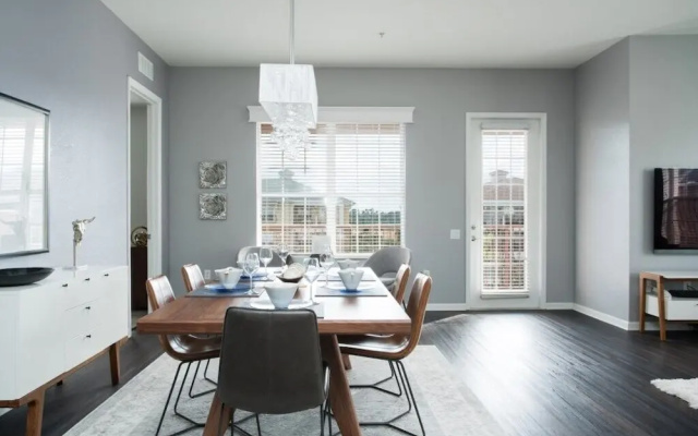 Penthouse Vision. 3 Bedroom Condo by Redawning