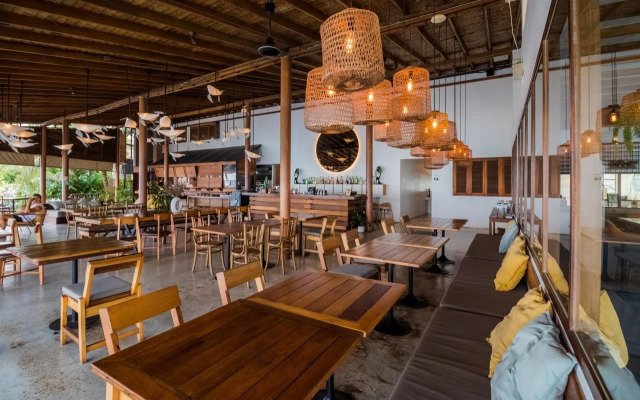 SEA SUN Bed & Beyond