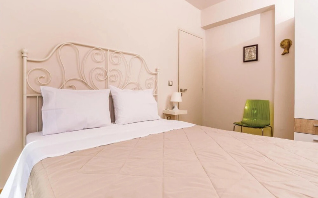 Awesome Home in Skroponeria Politeia With 8 Bedrooms and Wifi