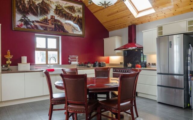 Avoca Lodge