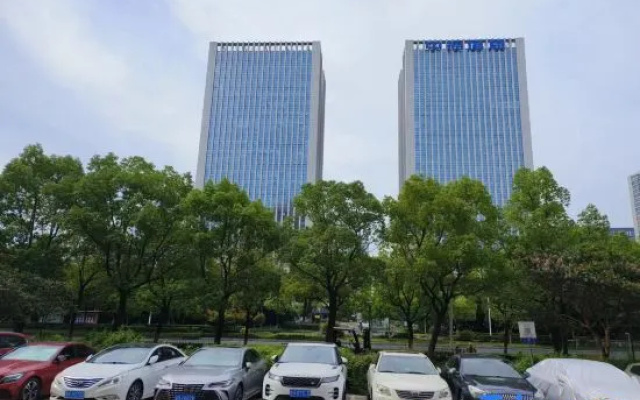 HanTing Hotel (Hangzhou Binkang Road)