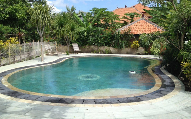 Hibiscus House Bali