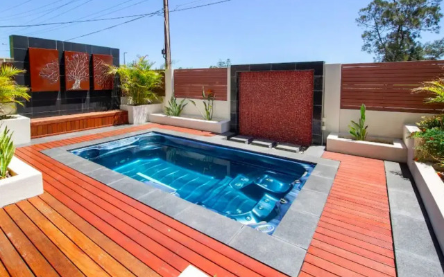 Adelphi Waterfront 2 Bedroom Ground Floor Home