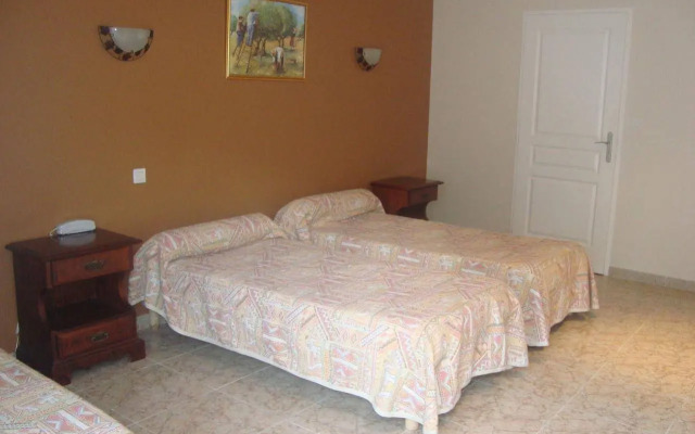 Hotel L'Escale des Alpilles