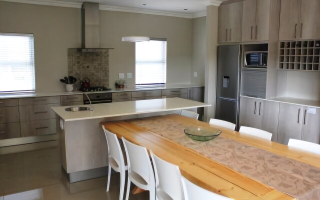 8 Tolbos Self catering