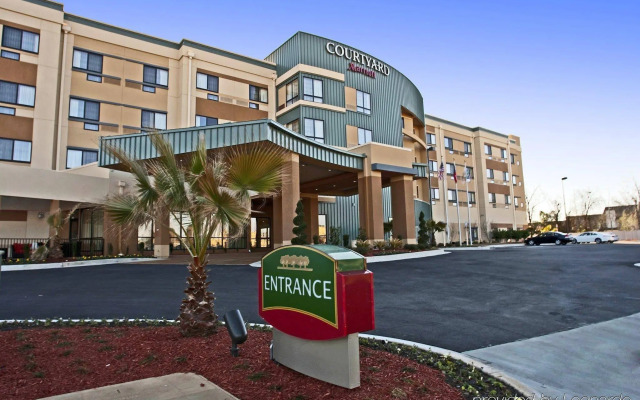 Courtyard by Marriott Warner Robins