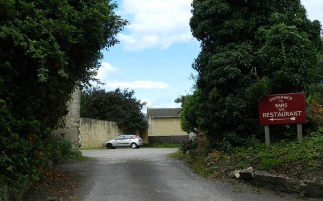 The Old Ham Tree Inn