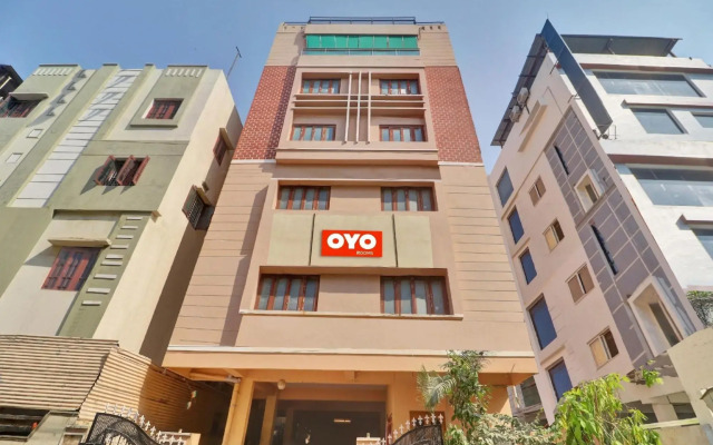 OYO Flagship 80468 Hotel R Square