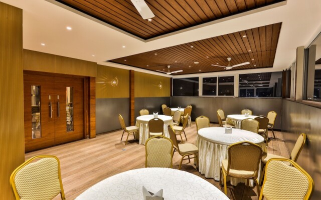 Hotel Vbr Grand Inn