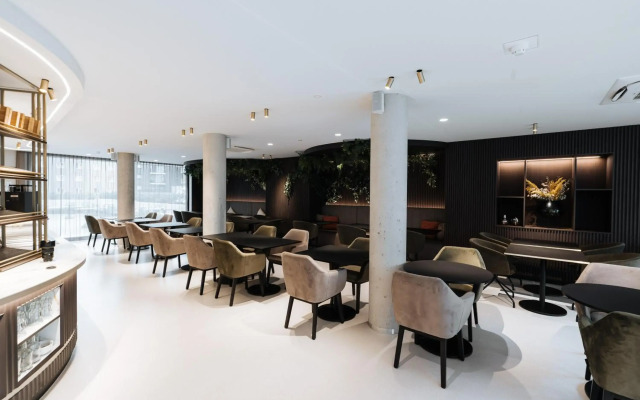 The CORNR Hotel