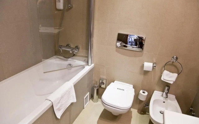 Iaki Hotel