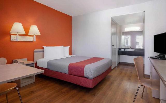 Motel 6 Oceanside, CA