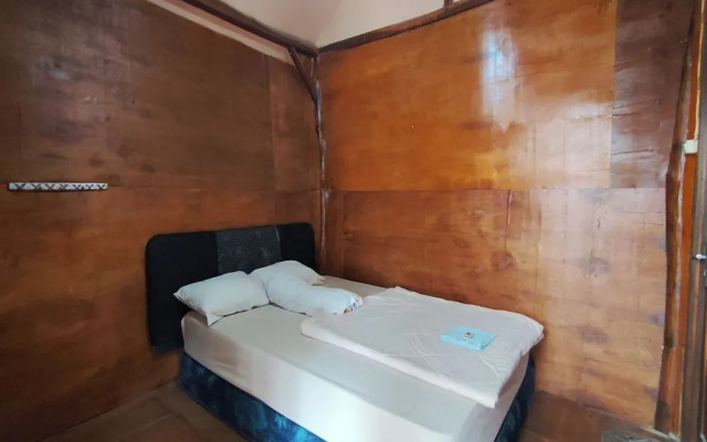OYO 94017 Victouris ResortNearPantai Sepanjang