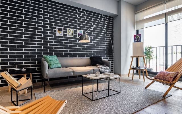 Casai Discover La Roma From a Contemporary Gem