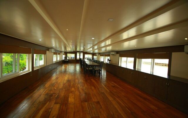 My Trip Houseboat