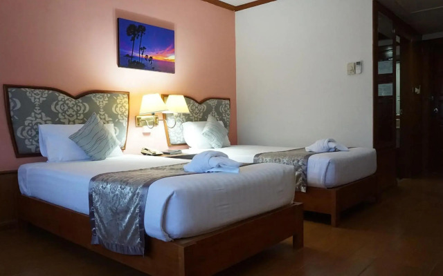 Wattana Park Hotel
