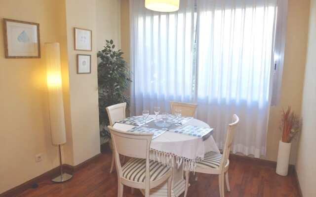 Dflat Escultor Madrid Apartments