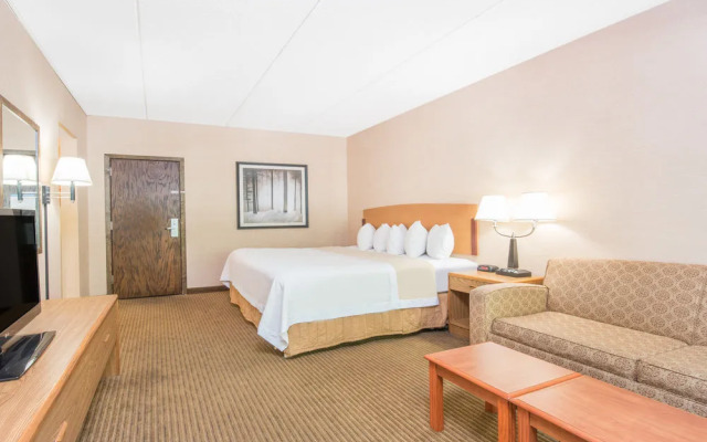 Days Inn Duluth Lakewalk